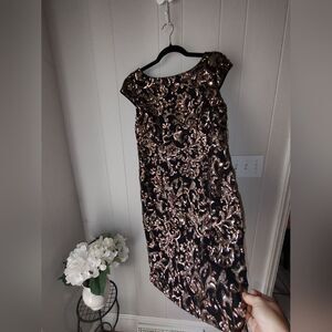 Alex Evenings Short Shift Black Gold Sequined Knee Length Scoop Neck Dress 14P